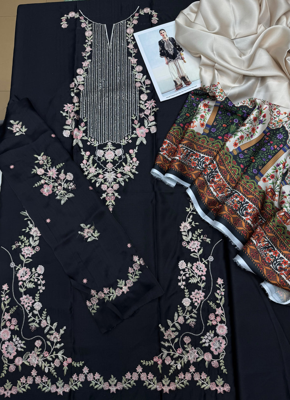Ethnic Shehmoz Printed Trouser 3 Piece Suit by zairahofficial features stylish prints and quality fabric. Discover Elegant Unstitched Suits in Pakistan.