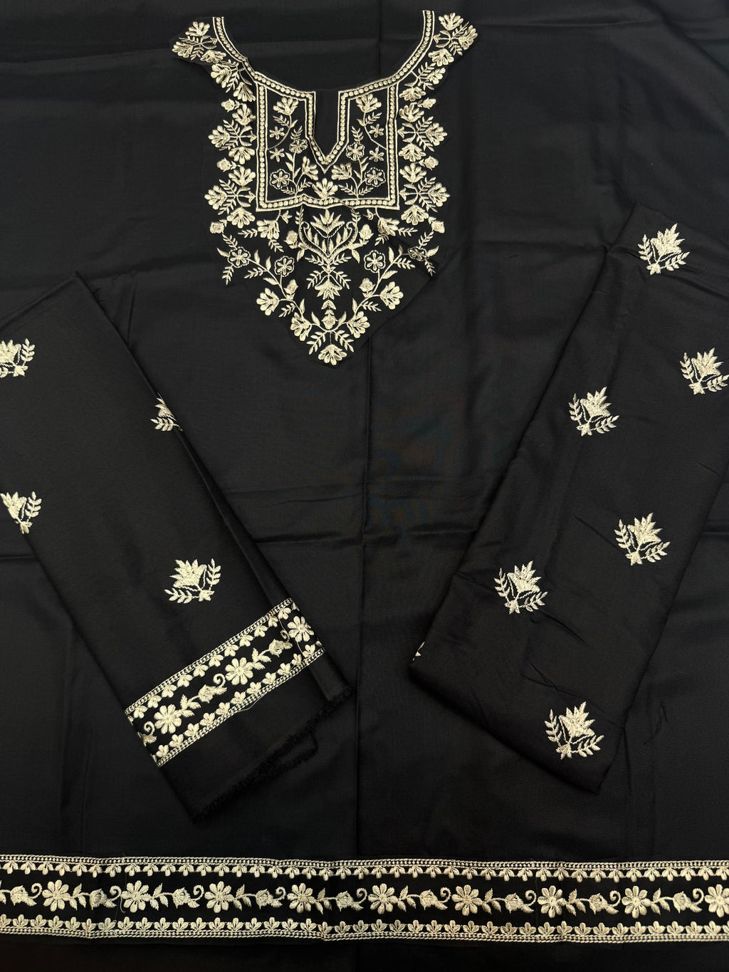 Laam Dhanak Embroidered 2 Piece Suit for Women